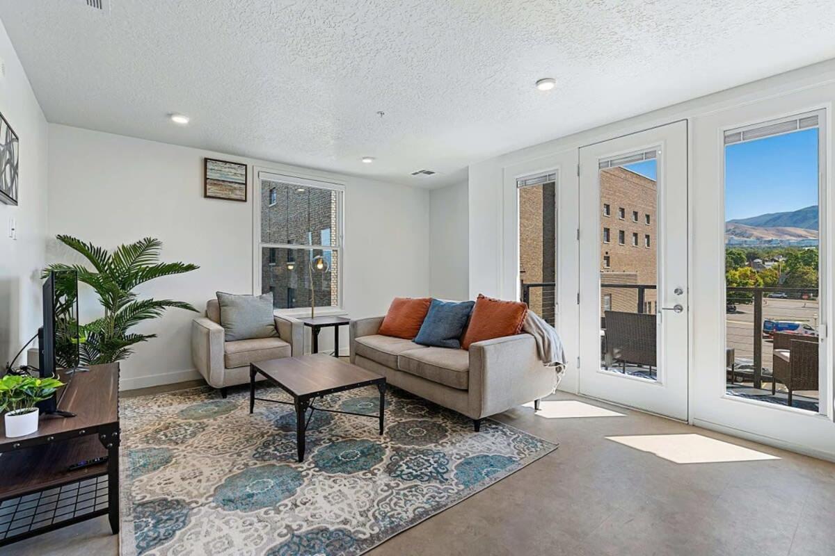 Appartamento 2Br Luxury Urban Escape Balcony & Fitness Center Salt Lake City Esterno foto